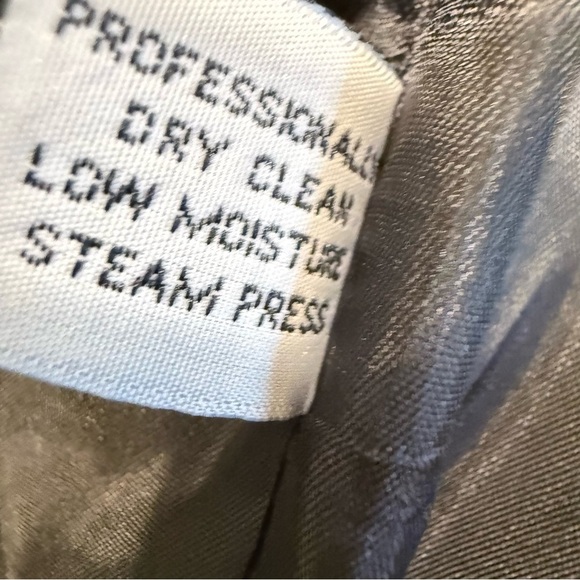 Christian Dior Women’s Black Wool Blazer With Satin Cuffs & Collar Sz 2P - Picture 9 of 16